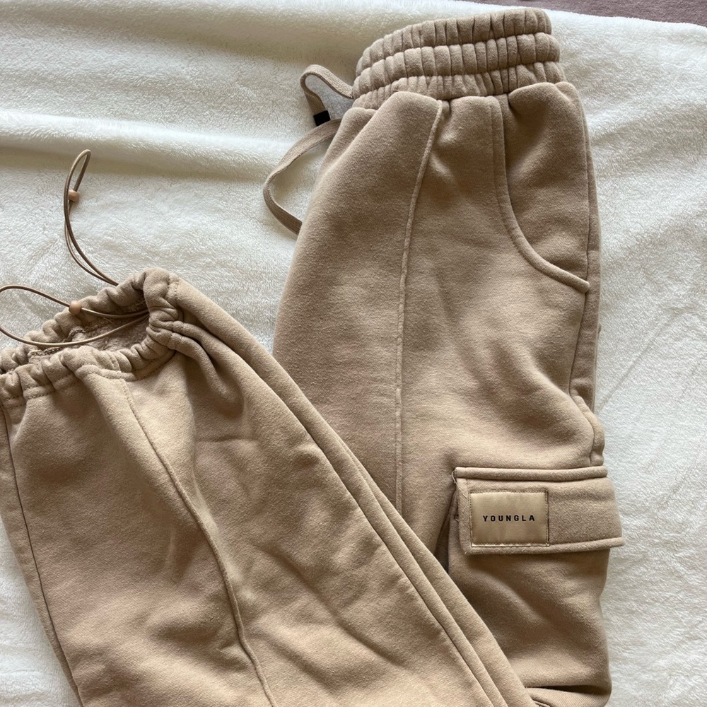 Tan Cargo sweatpants